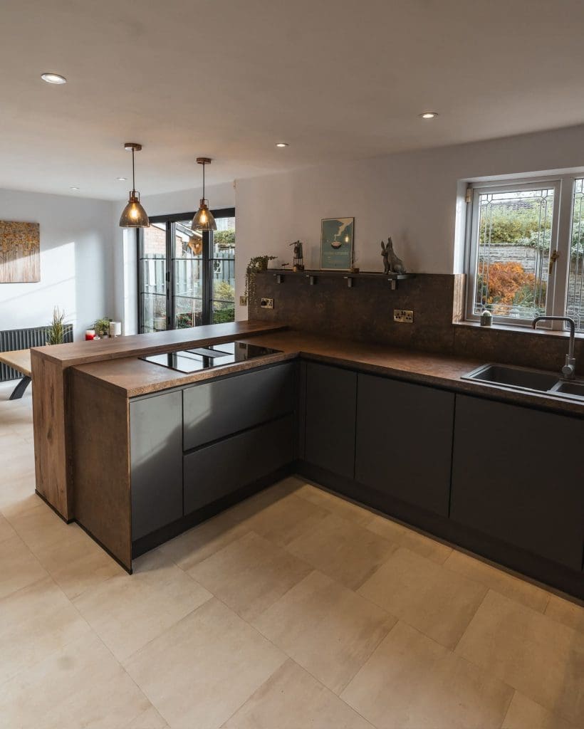 B15 | Square Kitchens, Chesterfield