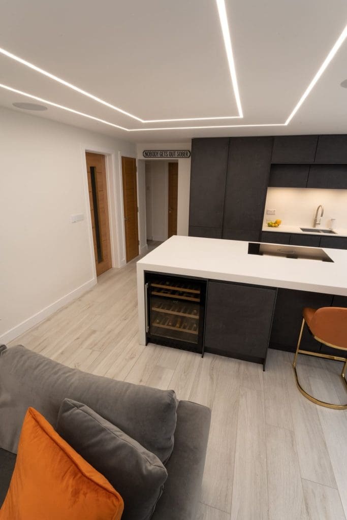 N6 | Square Kitchens, Chesterfield