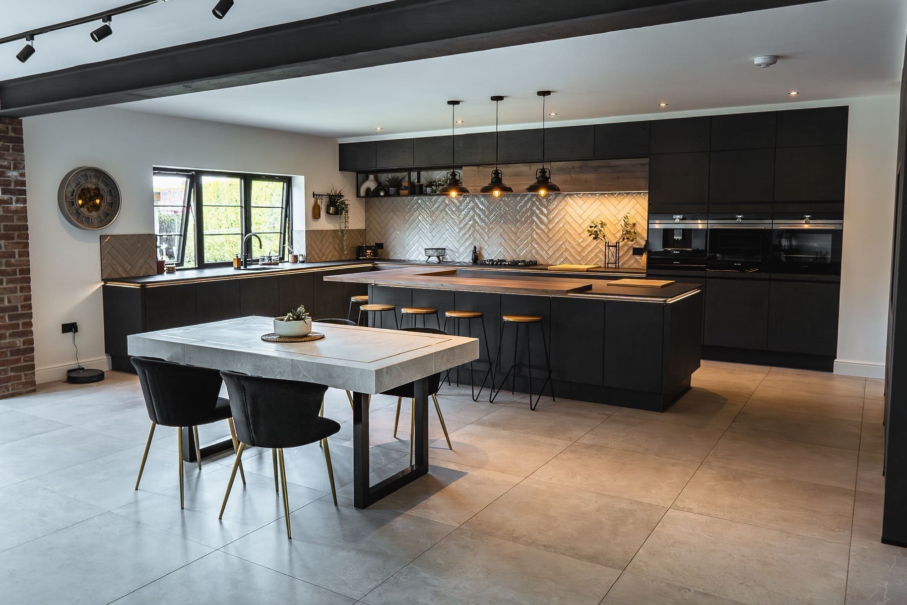 R2 | Square Kitchens, Chesterfield