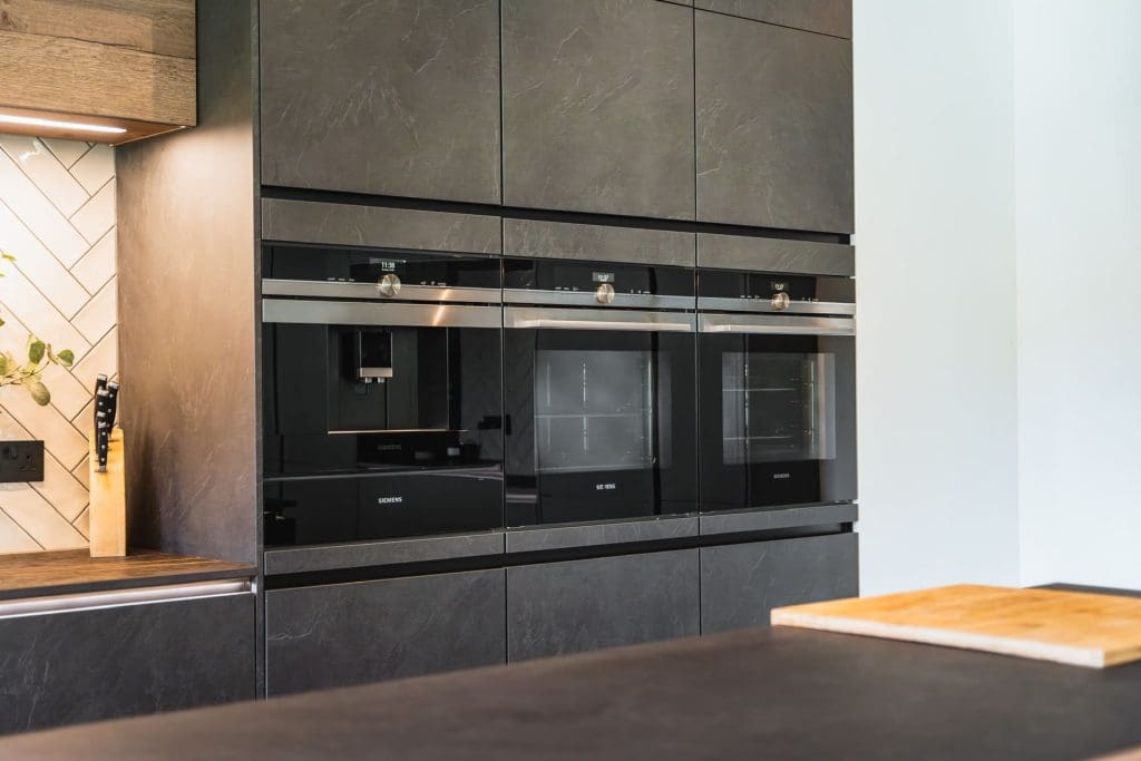 R4 | Square Kitchens, Chesterfield