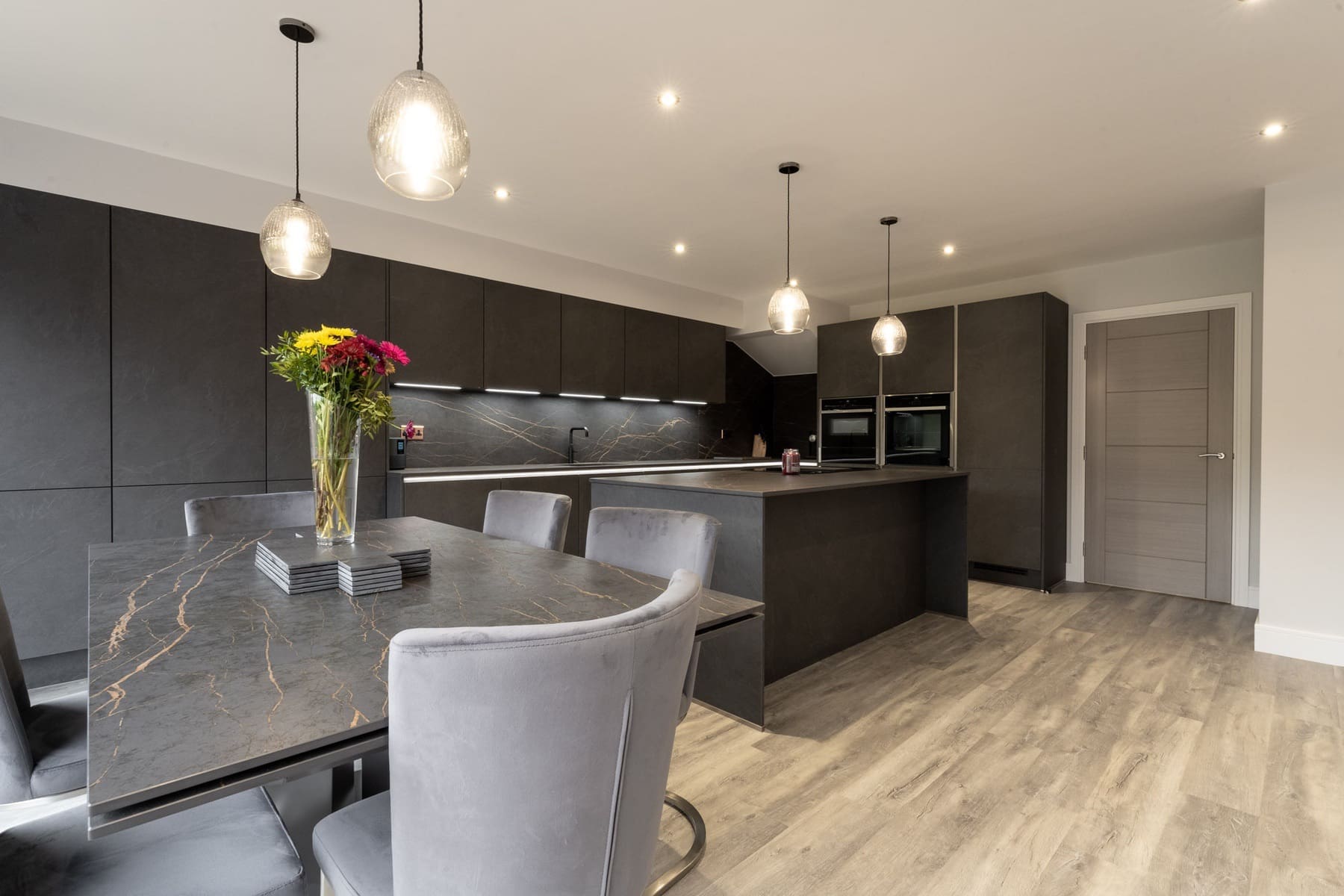 S17 | Square Kitchens, Chesterfield