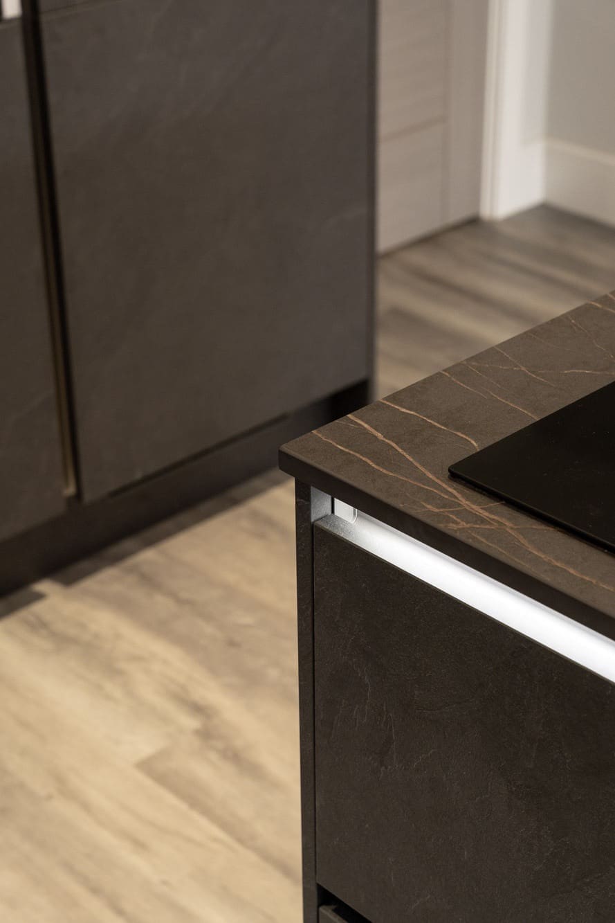 S25 | Square Kitchens, Chesterfield