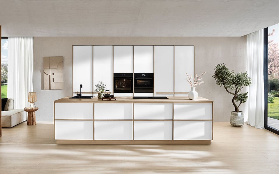 Neuheiten 26 Sakura 957 599 30841 25 Senso | Square Kitchens, Chesterfield